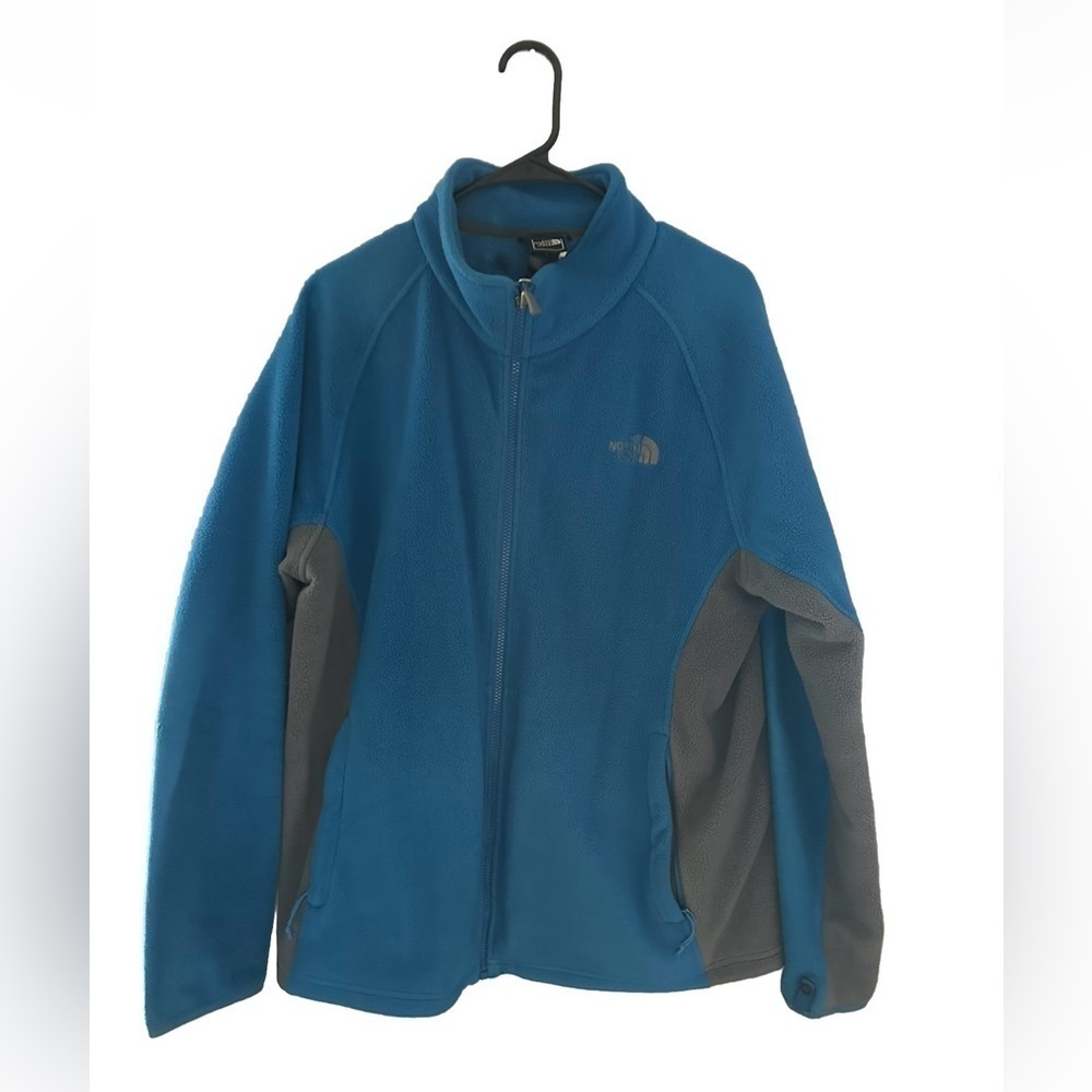 FINALE SALE The North Face fuzzy zip-up jacket